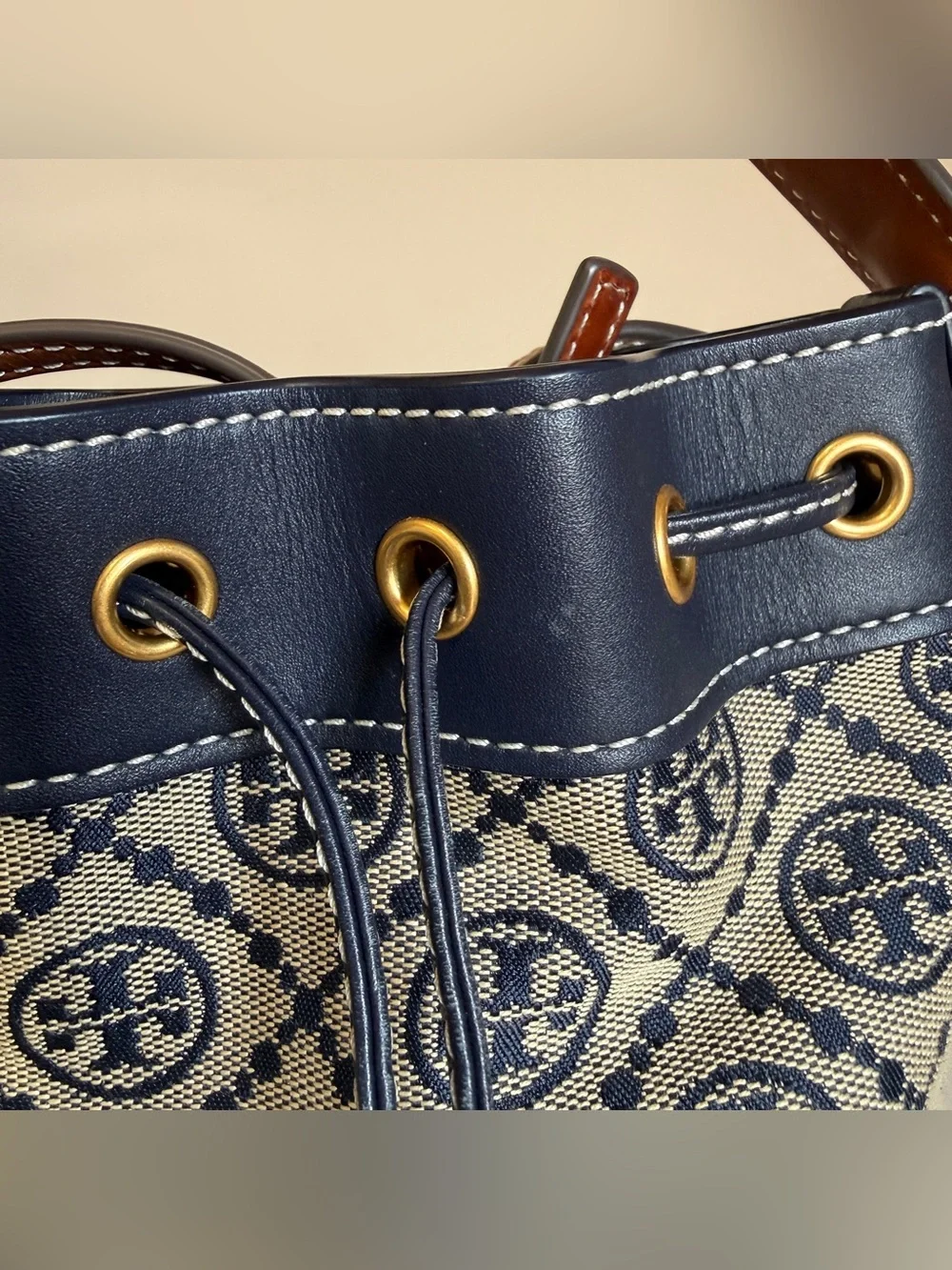 Tory Burch mini Bucket Bag-used